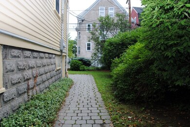 33 Walker St unit 2, Somerville, MA 02144 - photo 2