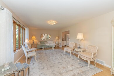 2 Middle Rd, Troy, NY 12180 - photo 4