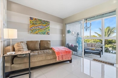 Crystal Lake 4100 unit 302, Deerfield Beach, FL 33064 - photo 5