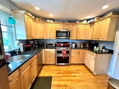 18 Gilkey Ct, Watertown, MA 02472 - photo 2