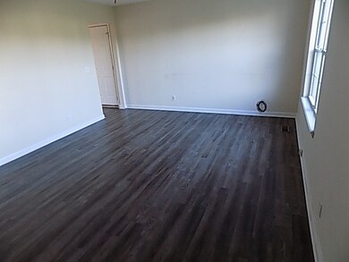 177 Oak Tree Dr, Oak Grove, KY 42262 - photo 2