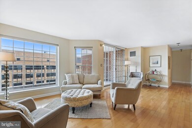 Metropolitan Condos unit 814, Washington, DC 20037 - photo 2