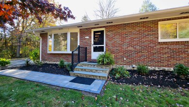 11 Upper Whittemore Rd, Middlebury, CT 06762 - photo 4