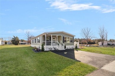 22 Valiant Dr, Coventry, RI 02816 - photo 2