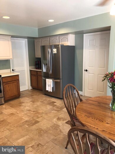 3 Harnel Ct, Baldwin, MD 21013 - photo 2