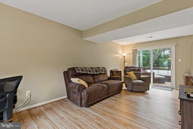 6847 Littlewood Ct, Sykesville, MD 21784 - photo 3