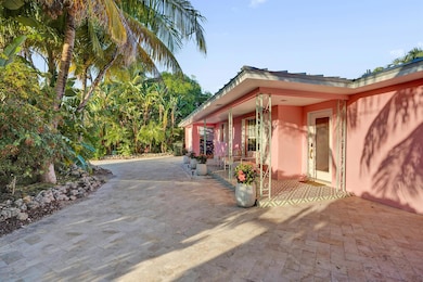 247 SE 3rd Ave, Delray Beach, FL 33483 - photo 4