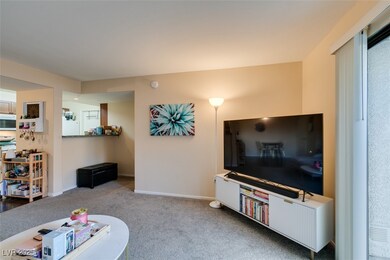950 Seven Hills Dr unit 311, Henderson, NV 89052 - photo 4