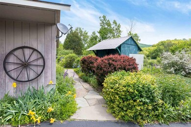 19 Upper Hollow Rd, Stowe, VT 05672 - photo 2