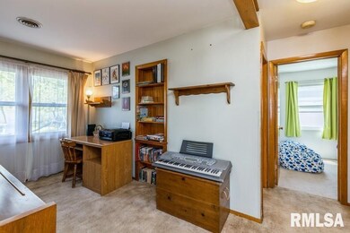 2419 W 68th St, Davenport, IA 52806 - photo 6