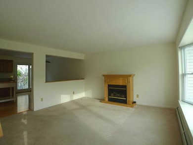 15 Village Ct unit 5, Boothbay Harbor, ME 04538 - photo 4