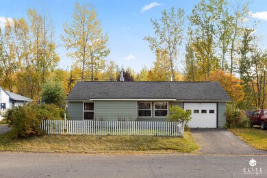 1609ElmendorfDr(2of20)