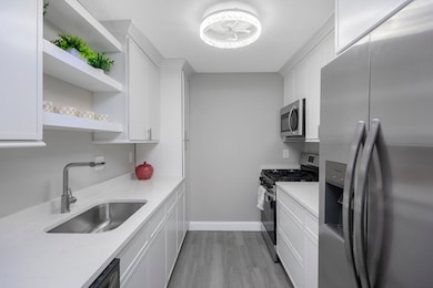 7 Greenbriar Dr unit 202, North Reading, MA 01864 - photo 2