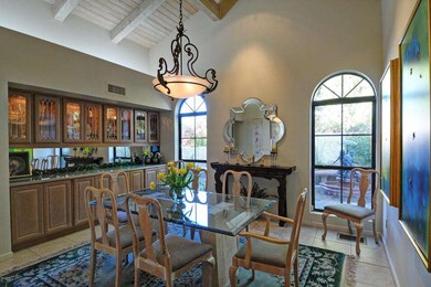 006_Dining