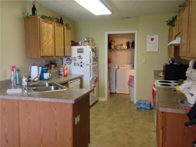 650 Pine Lake Dr, Greenwood, IN 46143 - photo 5