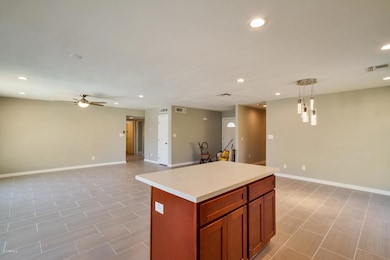 1718 E Pebble Beach Dr-0906