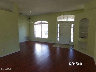 LIVING/DING AREA