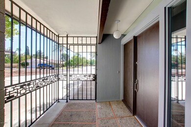 SECURITY ENTRY GATE-LR ENTRY DOOR