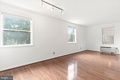 2310 Ashmead Place NW unit 402, Washington, DC 20009 - photo 6