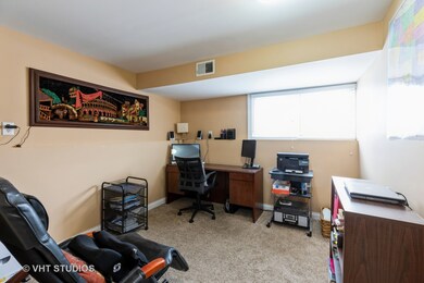 17218 Peach Grove Ln, Hazel Crest, IL 60429 - photo 6