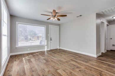 602 Royal St, Cleburne, TX 76031 - photo 5