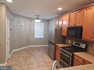 13834 Greendale Dr unit 58, Woodbridge, VA 22191 - photo 6