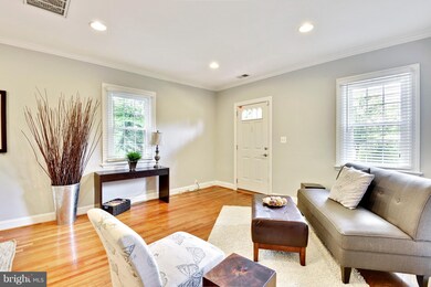 513 Schuyler Rd, Silver Spring, MD 20910 - photo 4