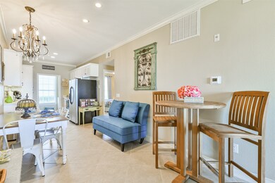 The perfect kitchen/dining layout!