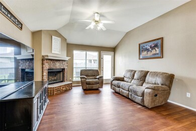 4704 Topaz Ln, Granbury, TX 76049 - photo 5