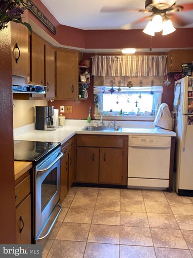 67 Alan Ln, Quakertown, PA 18951 - photo 5