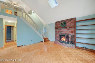 Living room to 2 Bedrooms