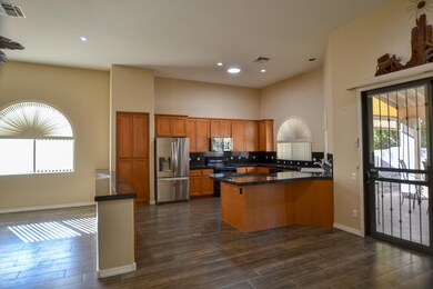 GREAT ROOM & OPEN KITCHEN