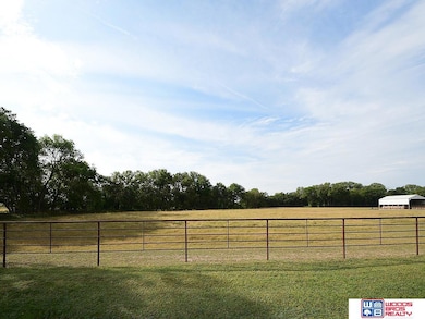 416 E Roscoe St, Endicott, NE 68350 - photo 4