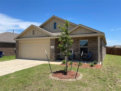 2606 Spring Time Dr, Ennis, TX 75119 - photo 3