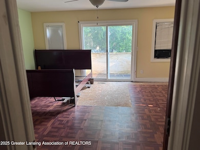 1422 Redwood St, Lansing, MI 48915 - photo 7