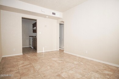 2866 Grant Ave unit 1, El Paso, TX 79930 - photo 2
