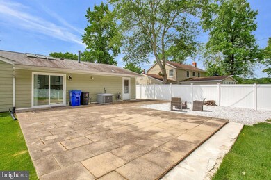 15762 Pointer Ridge Dr, Bowie, MD 20716 - photo 5