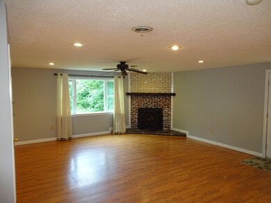 25 Shea St unit 3, Dracut, MA 01826 - photo 5