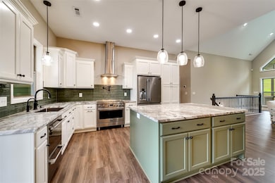 1180 Porter Creek Dr, Franklin, NC 28734 - photo 2