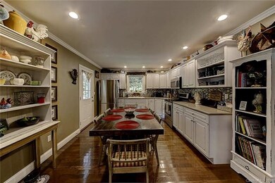 Side deck entrance to kitchen