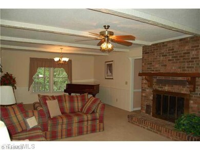 1409 Buxton Rd, Greensboro, NC 27406 - photo 5