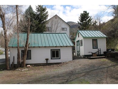 214 E Main St, Canyon City, OR 97820 - photo 2