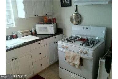 306 Montgomery St unit 1, Laurel, MD 20707 - photo 2