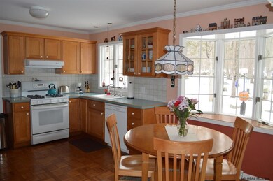 23 Haviland Dr, Schenectady, NY 12302 - photo 6