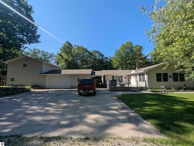 5314 E 16th St, Au Gres, MI 48703 - photo 3