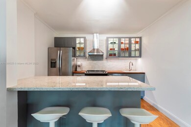 Renovated and fully equipped kitchen