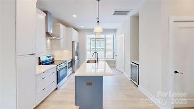 407 Devender Ln, Charlotte, NC 28217 - photo 4