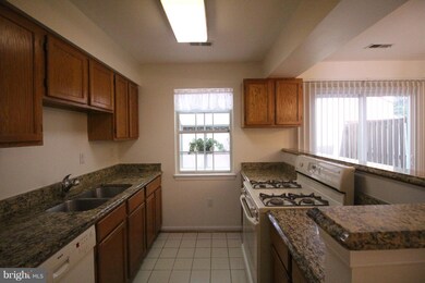 15637 Ambiance Dr, North Potomac, MD 20878 - photo 3