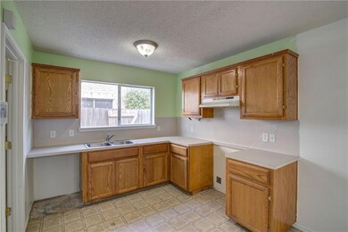 3300 Mallory Dr, Edinburg, TX 78541 - photo 7