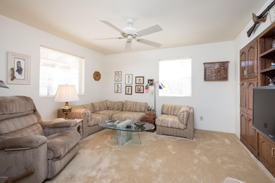 007_Family Room